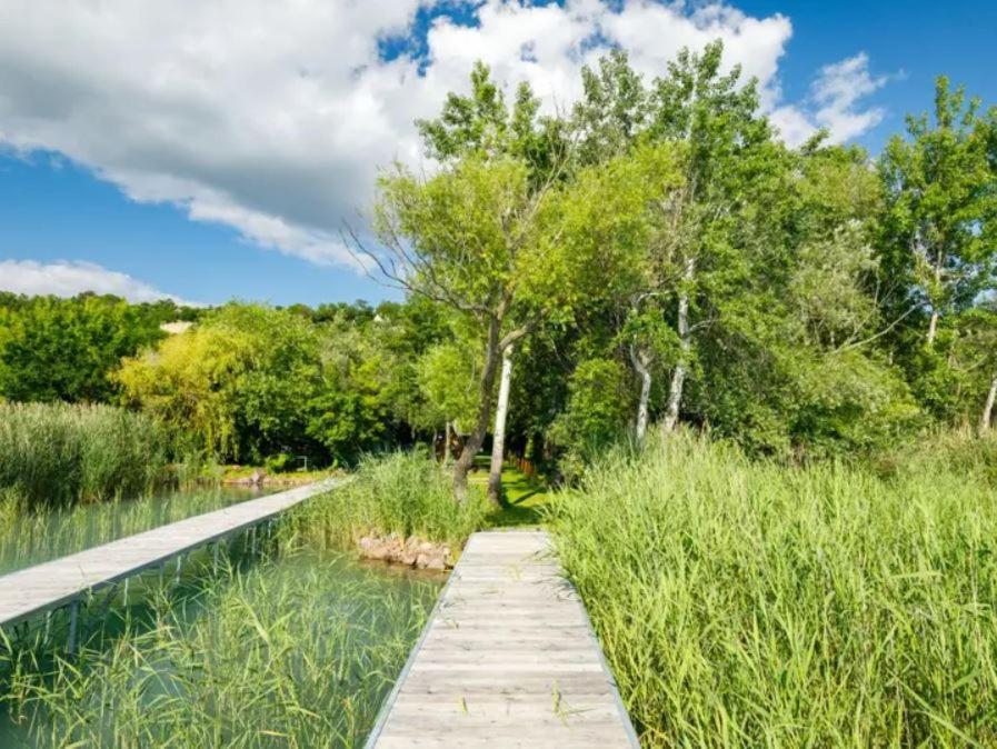 Nyaraló privát Balaton-parttal Balatonakarattya Exterior foto